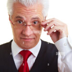 old person looking through glasses Premium photo