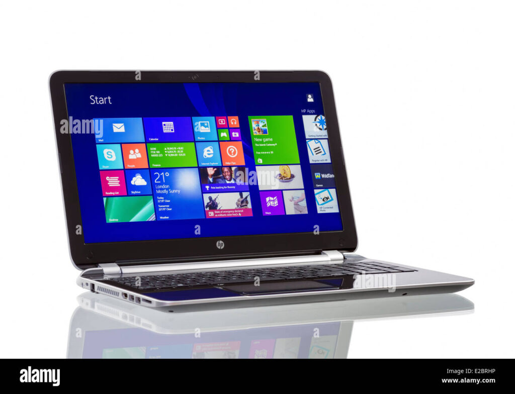 hp pavilion laptop windows 8 Hp laptop windows 8 hi-res stock photography and images